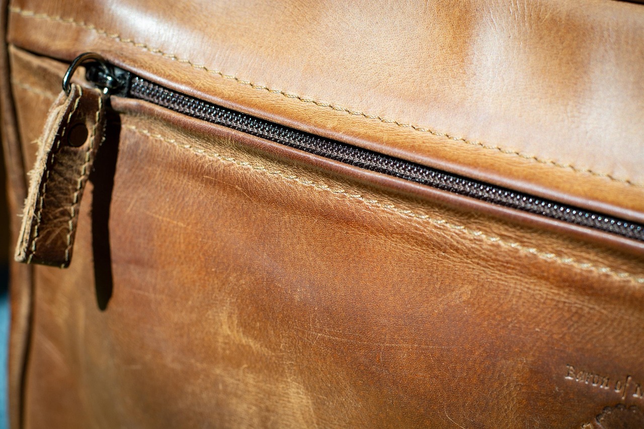 Why Does Vegetable-Tanned Leather Age Better?